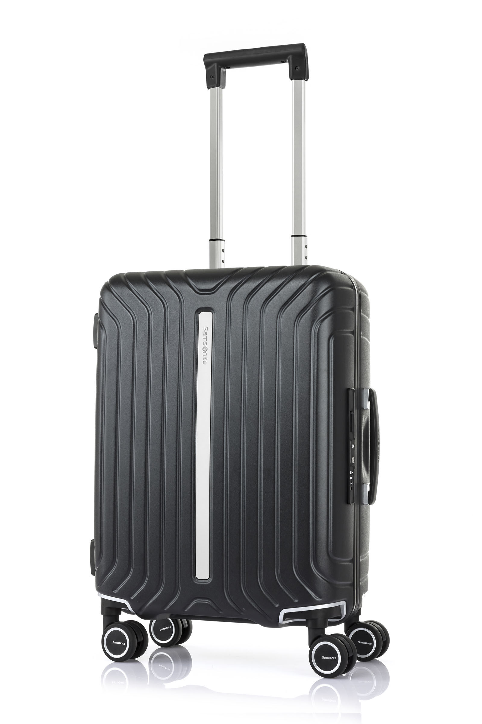 Samsonite liteair clearance 20 spinner