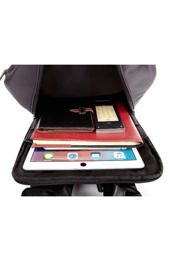 Samsonite store red lindel