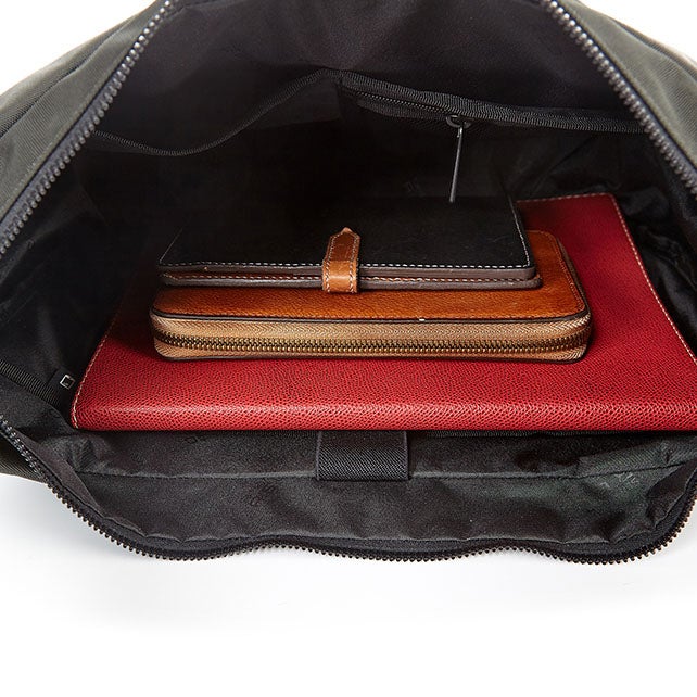 ELDERT 月彎形斜揹袋  detail | Samsonite