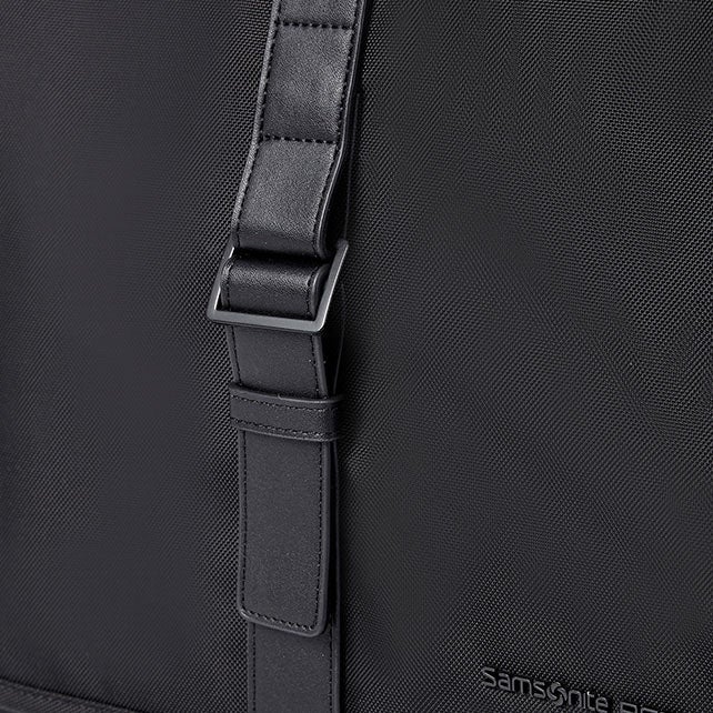 CRAGGAN MESSENGER BAG