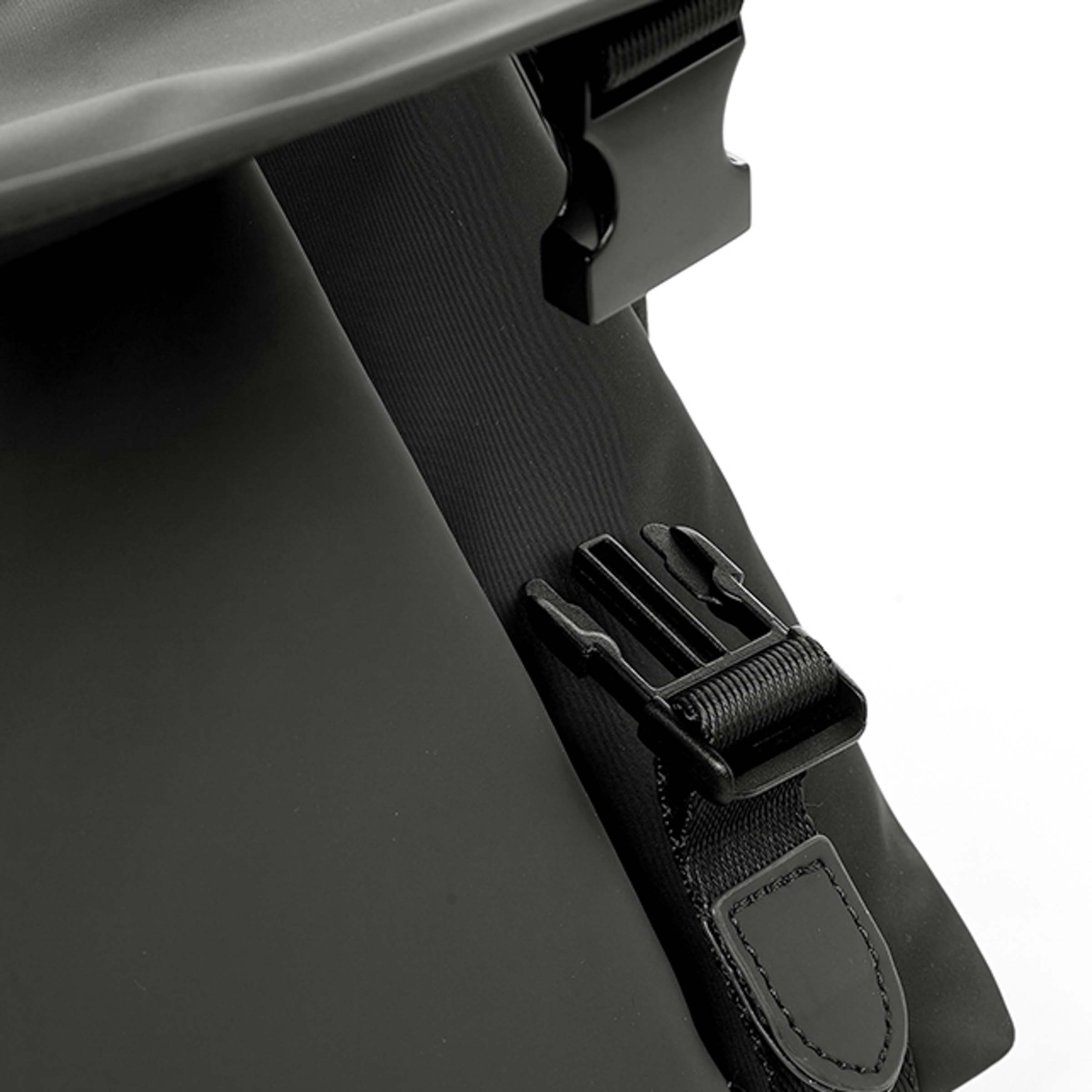 NOBERT MESSENGER BAG  detail | Samsonite